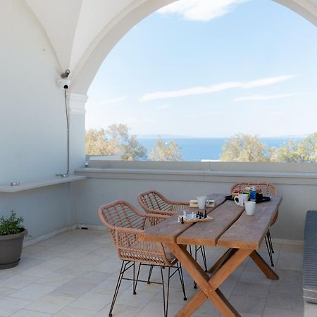 Central Hostel Oia Екстер'єр фото