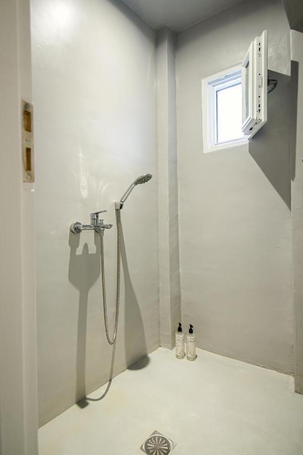 Central Hostel Oia Екстер'єр фото