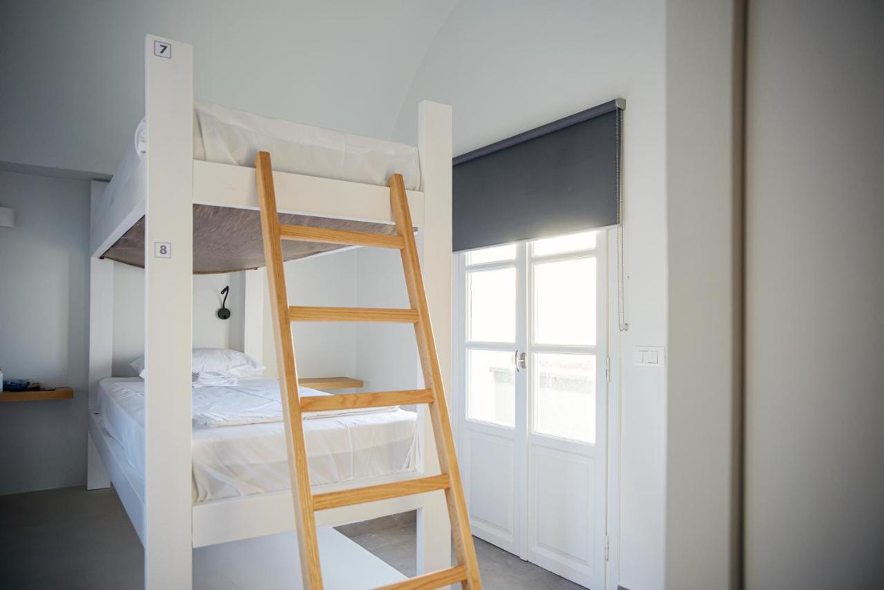 Central Hostel Oia Екстер'єр фото
