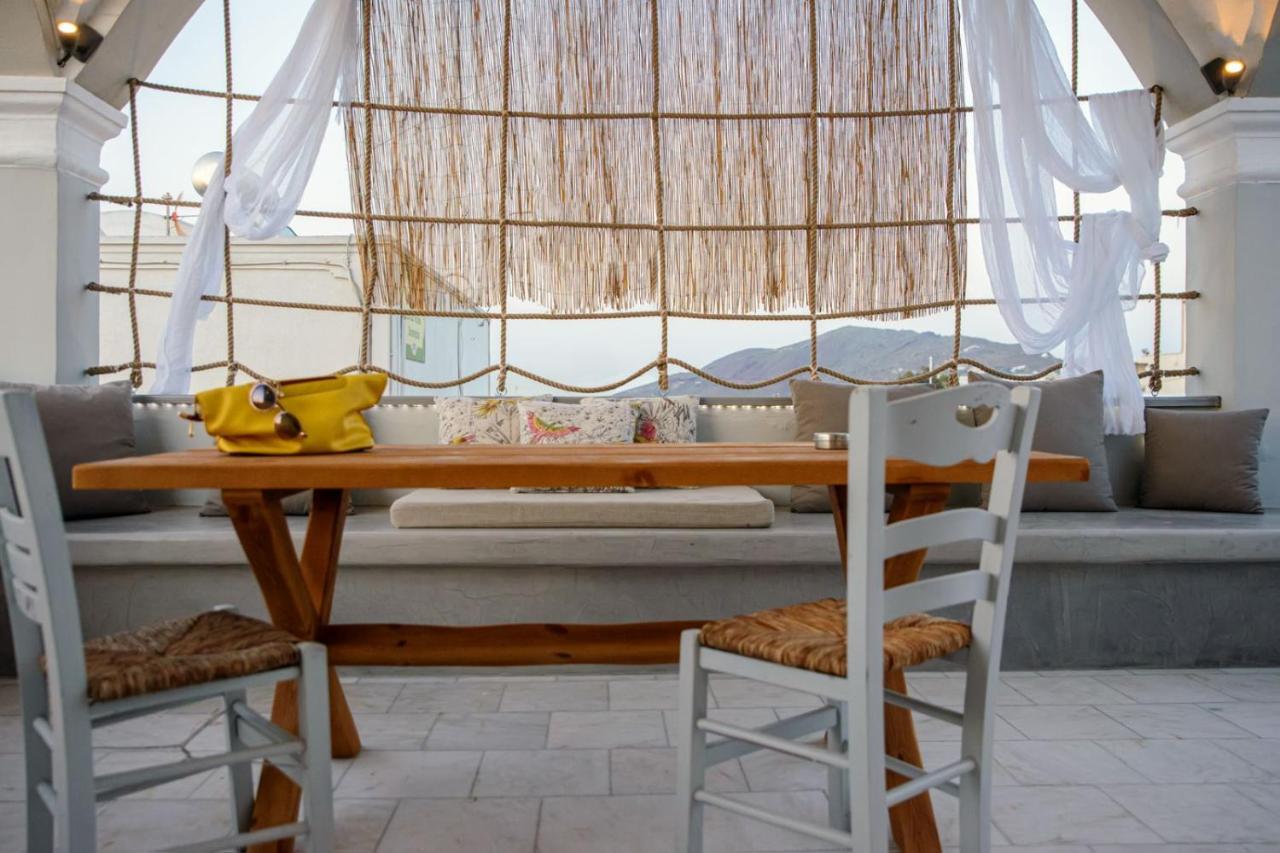 Central Hostel Oia Екстер'єр фото